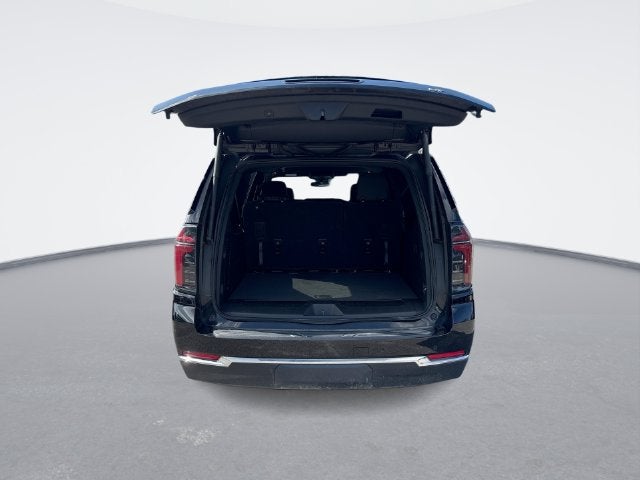 2025 Chevrolet Suburban LT