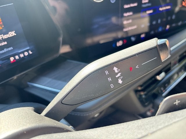 2025 Chevrolet Suburban LT