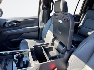 2025 Chevrolet Suburban LT