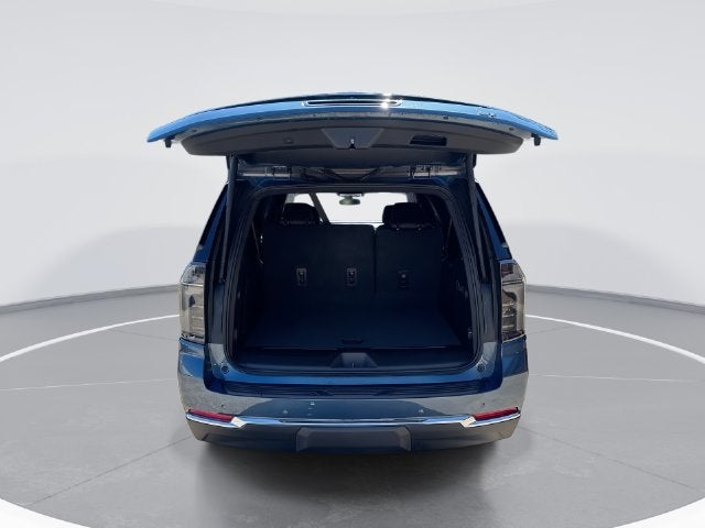 2025 Chevrolet Suburban LT