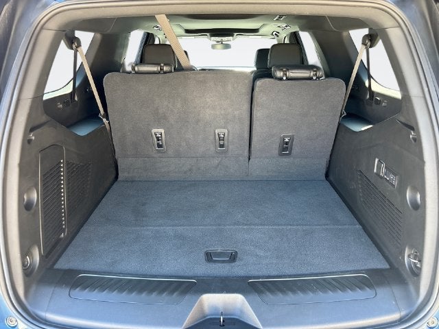 2025 Chevrolet Suburban LT