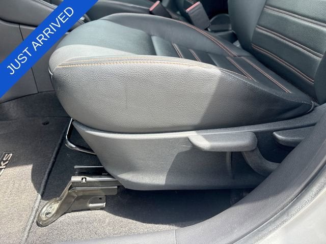 2019 Nissan Kicks SR
