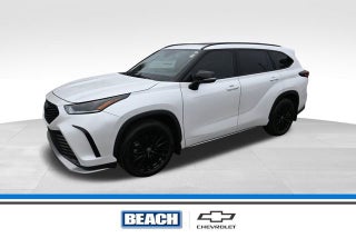 2024 Toyota Highlander LE
