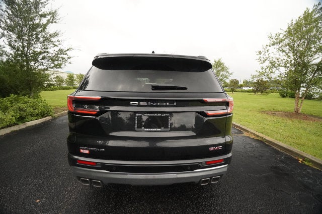 2025 GMC Acadia Denali