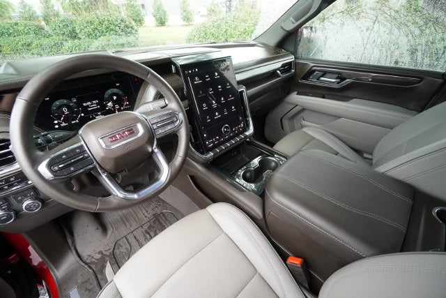 2025 GMC Yukon Elevation