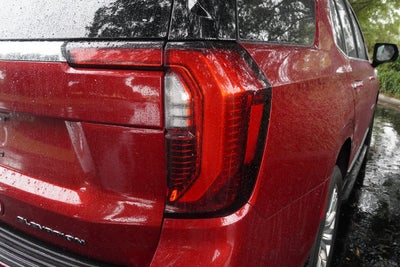 2025 GMC Yukon Elevation