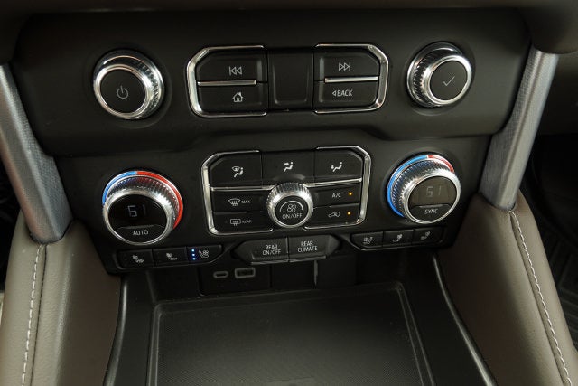 2024 GMC Yukon XL SLT
