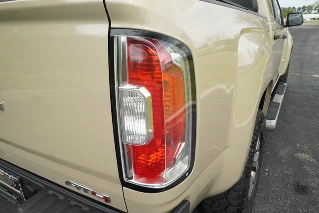 2022 GMC Canyon AT4 - Leather