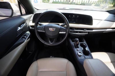 2024 Cadillac XT4 Premium Luxury