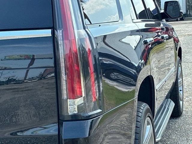 2019 Cadillac Escalade Luxury