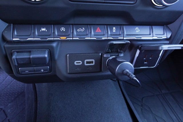 2023 Chevrolet Silverado 1500 Custom Trail Boss