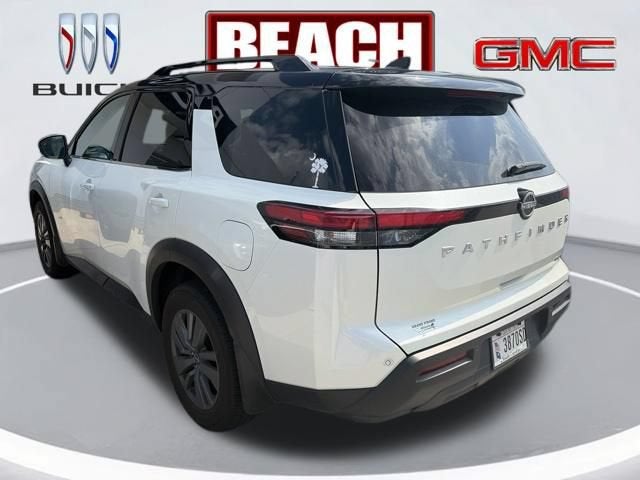 2024 Nissan Pathfinder SV