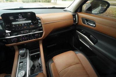 2022 Nissan Pathfinder Platinum