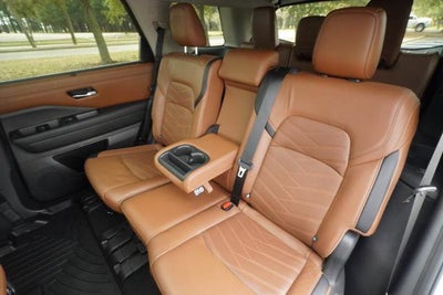 2022 Nissan Pathfinder Platinum