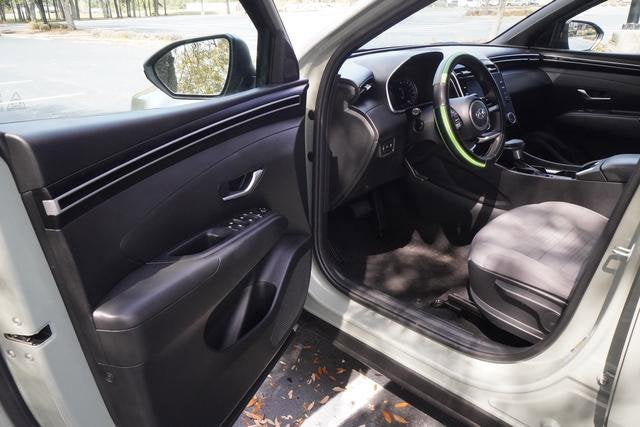 2023 Hyundai Santa Cruz SE