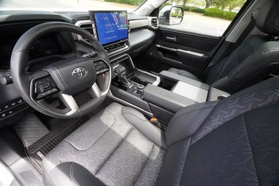 2024 Toyota Sequoia SR5