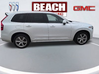 2021 Volvo XC90 Momentum
