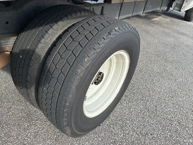 2021 Ford E-350SD Base Cutaway