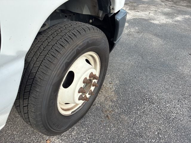 2021 Ford E-350SD Base Cutaway