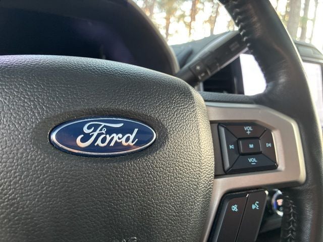 2022 Ford F-450SD Lariat DRW
