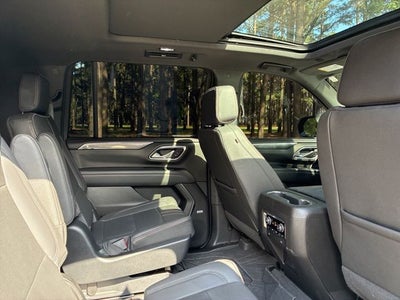 2023 Chevrolet Suburban RST