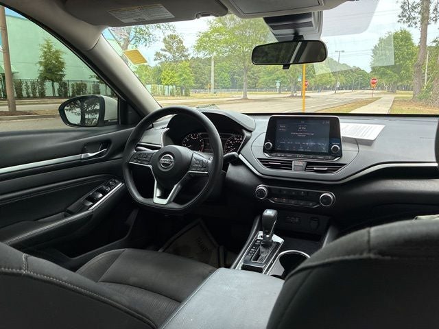 2021 Nissan Altima 2.5 SV