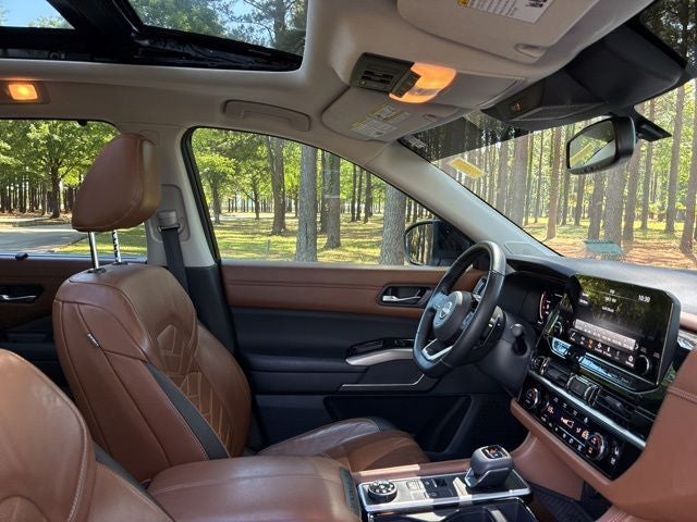 2022 Nissan Pathfinder Platinum