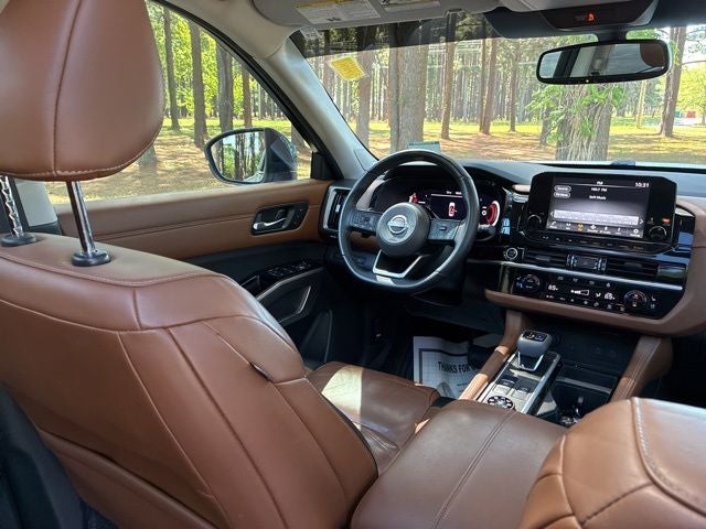 2022 Nissan Pathfinder Platinum