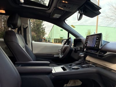 2021 Toyota Sienna Platinum 7 Passenger