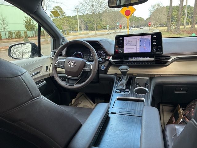 2021 Toyota Sienna Platinum 7 Passenger