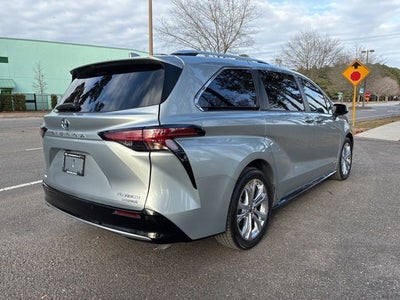 2021 Toyota Sienna Platinum 7 Passenger