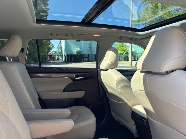 2021 Toyota Highlander Platinum