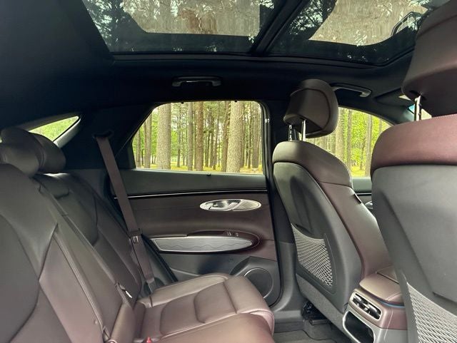 2023 Genesis GV70 2.5T