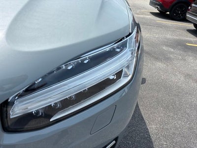 2025 Volvo XC90 B6 Plus 7-Seater