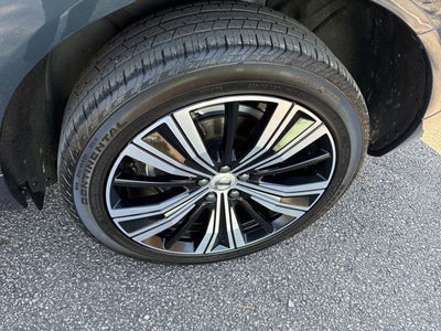 2022 Volvo XC60 B6 Inscription