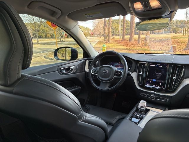 2022 Volvo XC60 B6 Inscription