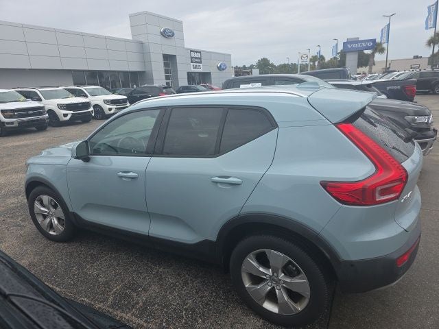 2019 Volvo XC40 Momentum