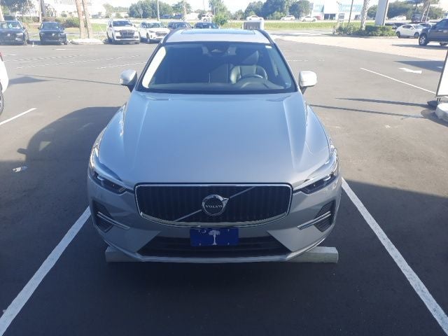 2022 Volvo XC60 B5 Momentum