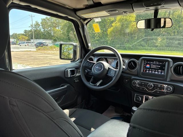 2023 Jeep Gladiator Willys