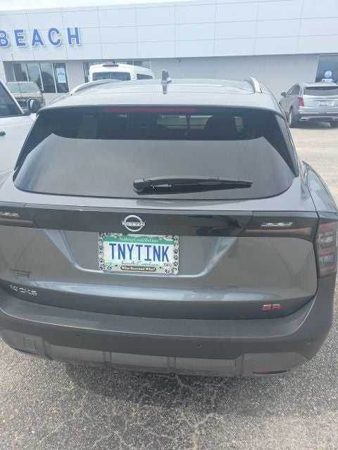 2025 Nissan Kicks SR