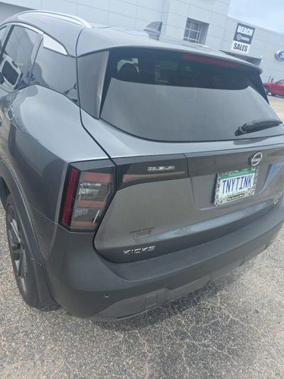2025 Nissan Kicks SR