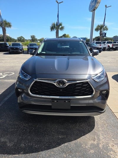 2023 Toyota Highlander Platinum