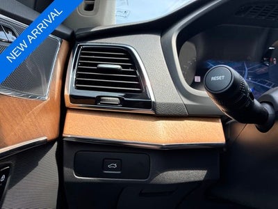2025 Volvo XC90 B6 Plus 7-Seater