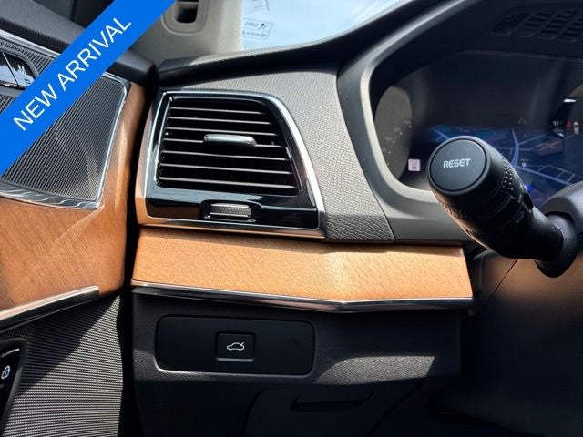 2025 Volvo XC90 B6 Plus 7-Seater