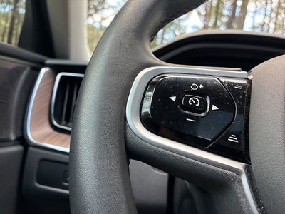 2023 Volvo XC60 B5 Plus Dark Theme