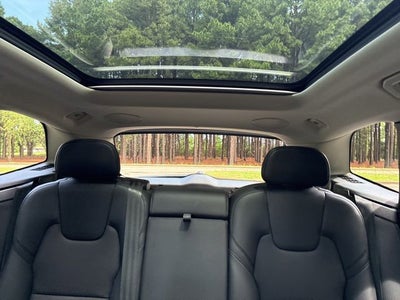 2023 Volvo XC60 B5 Plus Dark Theme