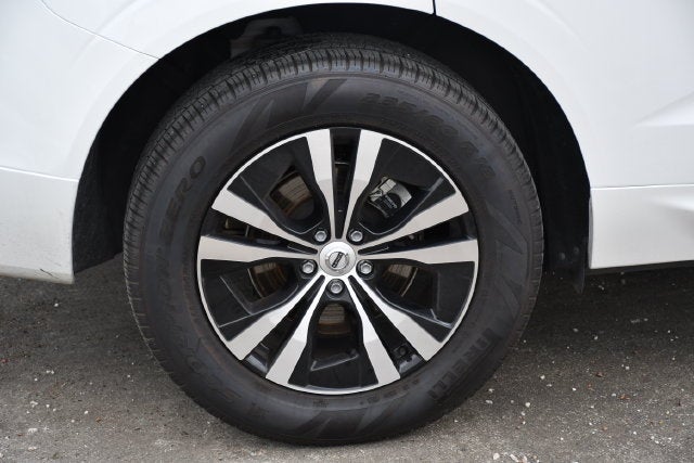 2025 Volvo XC60 B5 Core