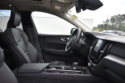2025 Volvo XC60 B5 Core