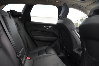 2025 Volvo XC60 B5 Core